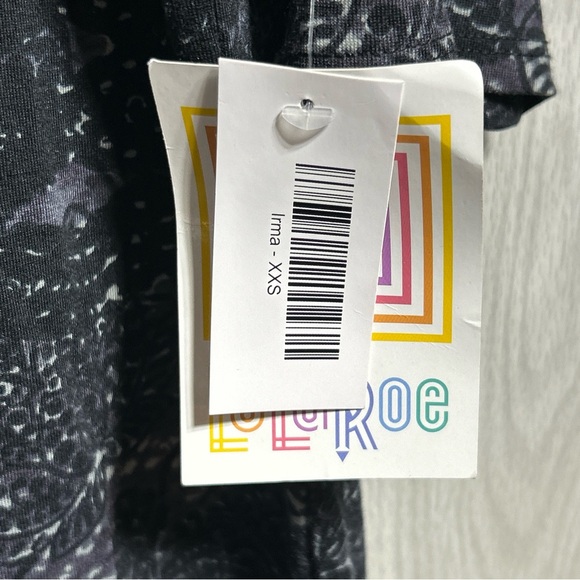 LuLaRoe Black And Gray High Low Irma Shirt Size XXS - Picture 3 of 8
